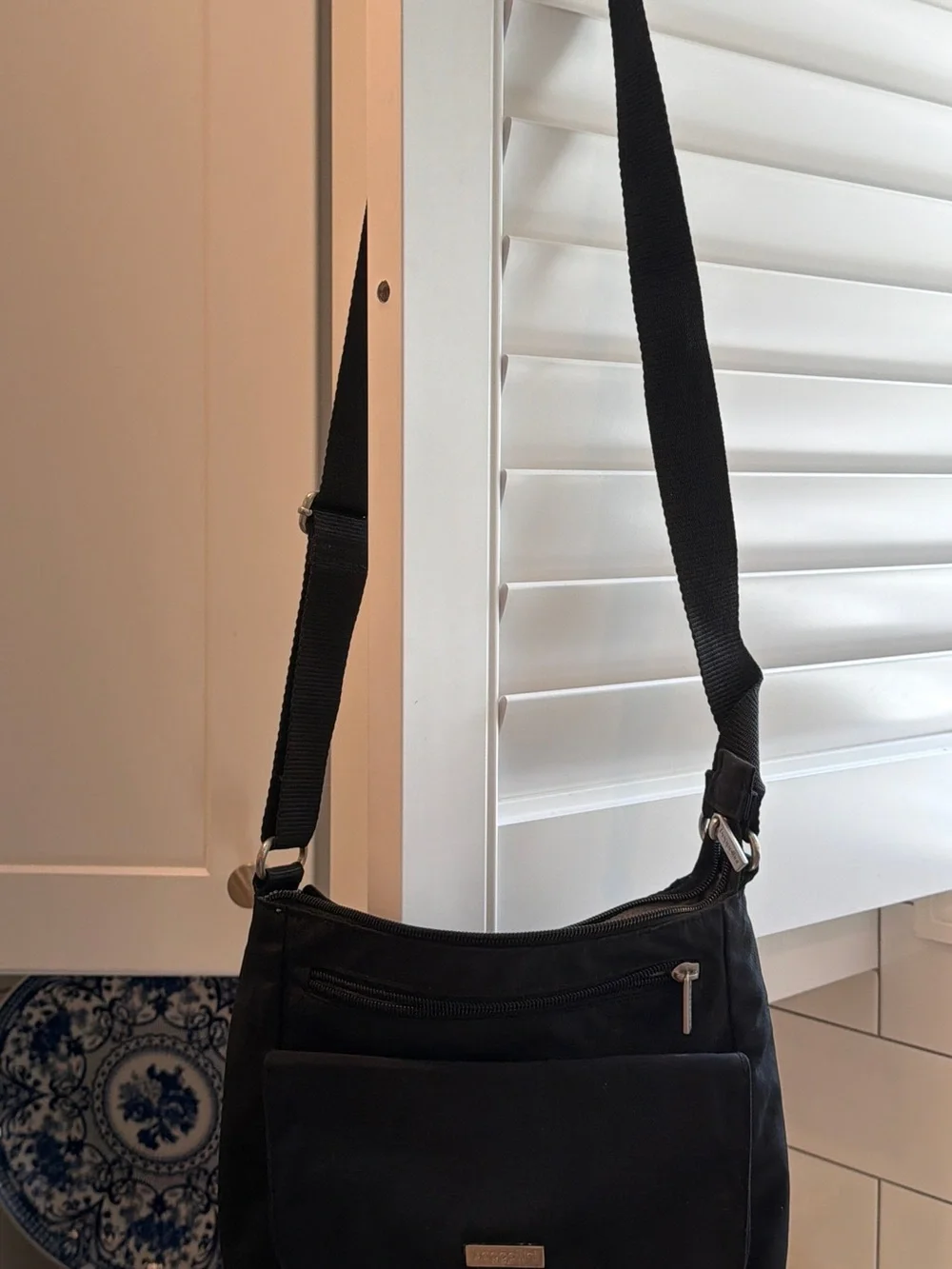 Baggallini Black Crossbody Messenger Bag for Women
